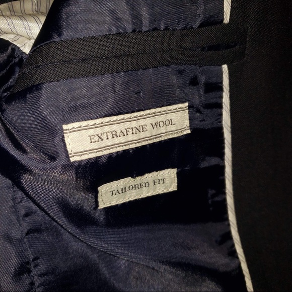 8 year old navy suit - Picture 6 of 8